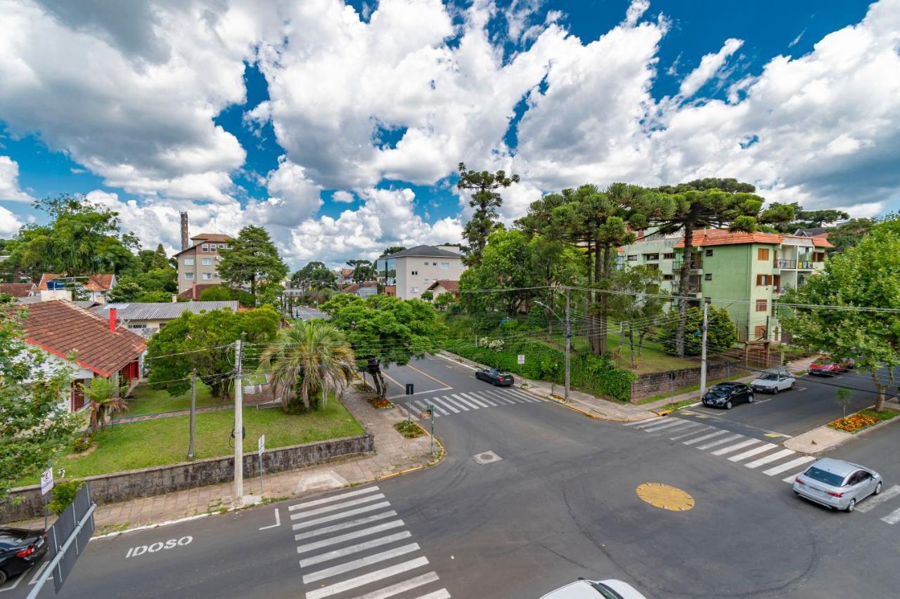 D, Henrique Apartment *
